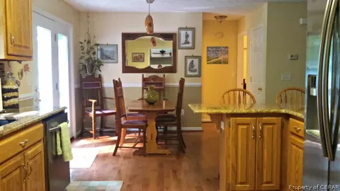 7332 Nelson Dr, Gloucester, VA 23061 photo 4
