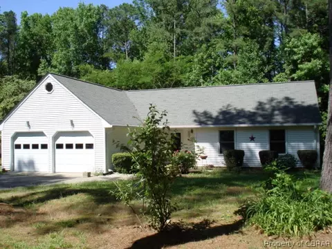 4381 Teal Cir, Gloucester, VA 23061 photo 1