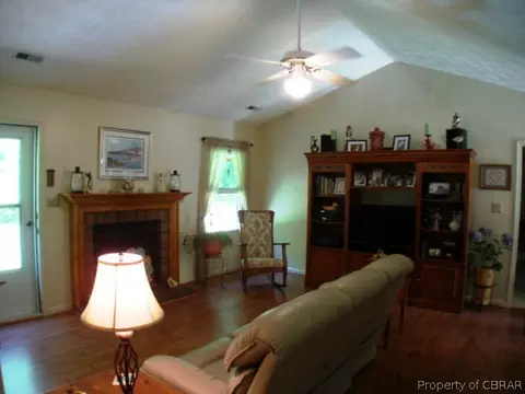 4381 Teal Cir, Gloucester, VA 23061 photo 6