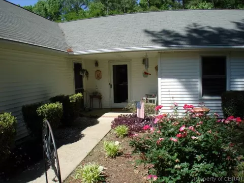 4381 Teal Cir, Gloucester, VA 23061 photo 5