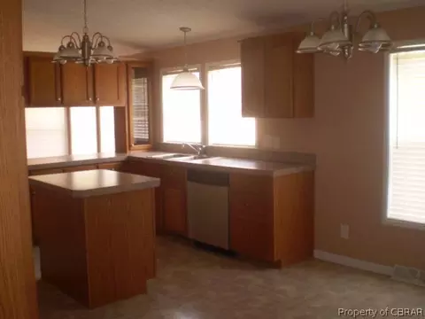 3758 Sycamore Ln, Gloucester, VA 23061 photo 3