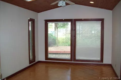 7427 Dehardit Ave, Gloucester Point, VA 23062 photo 4
