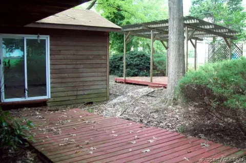 7427 Dehardit Ave, Gloucester Point, VA 23062 photo 12