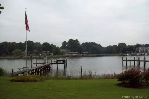 7905 Berkeley Dr, Gloucester Point, VA 23062 photo 44