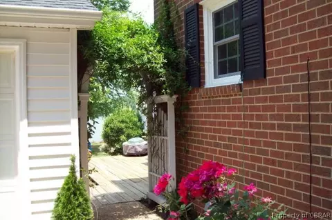7905 Berkeley Dr, Gloucester Point, VA 23062 photo 31