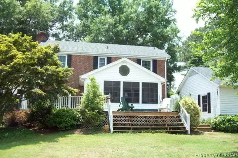 7905 Berkeley Dr, Gloucester Point, VA 23062 photo 14