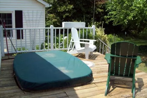 7905 Berkeley Dr, Gloucester Point, VA 23062 photo 24