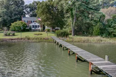7905 Berkeley Dr, Gloucester Point, VA 23062 photo 29