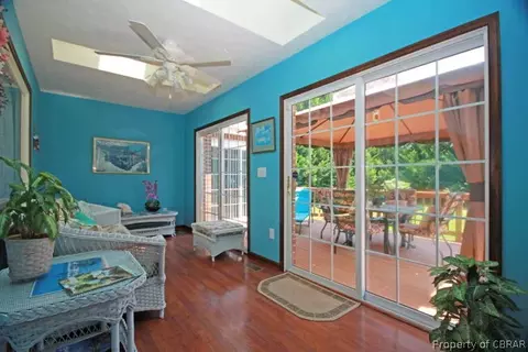 7556 Tyndall Dr, Gloucester Point, VA 23062 photo 12