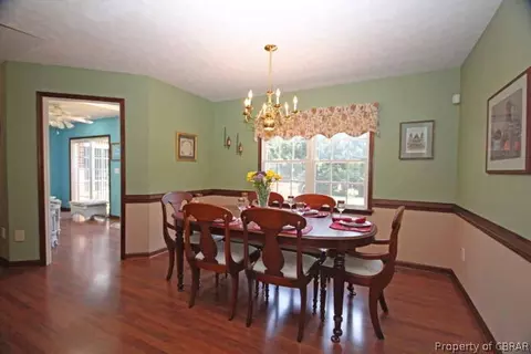 7556 Tyndall Dr, Gloucester Point, VA 23062 photo 7