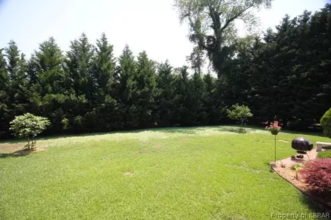 7556 Tyndall Dr, Gloucester Point, VA 23062 photo 25