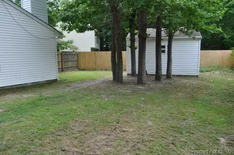 2 Sandy Lake Dr, Hampton, VA 23666 photo 17