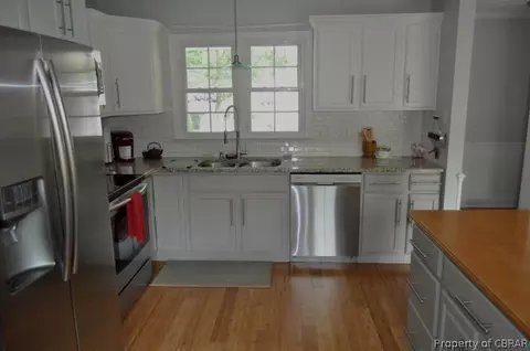 2 Sandy Lake Dr, Hampton, VA 23666 photo 6