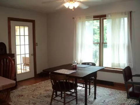 8139 Manor Dr, Gloucester, VA 23061 photo 4