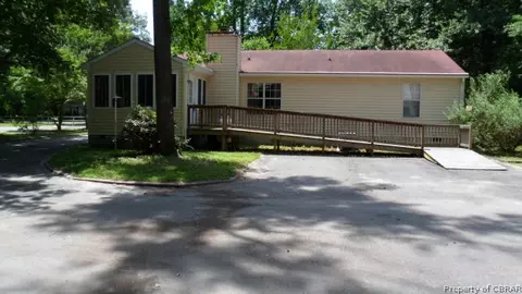 7119 Hopkins Cir, Gloucester, VA 23061 photo 12