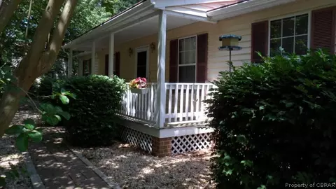 7119 Hopkins Cir, Gloucester, VA 23061 photo 1