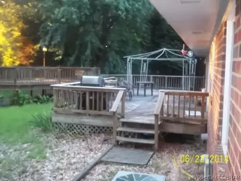 1616 Pine Tree Dr, Gloucester Point, VA 23062 photo 3