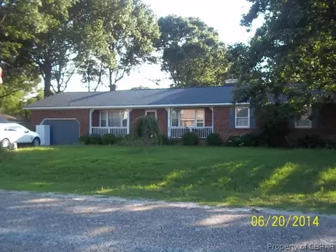 1616 Pine Tree Dr, Gloucester Point, VA 23062 photo 1