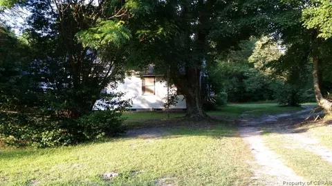 4459 Hickory Fork Rd, Gloucester, VA 23061 photo 3