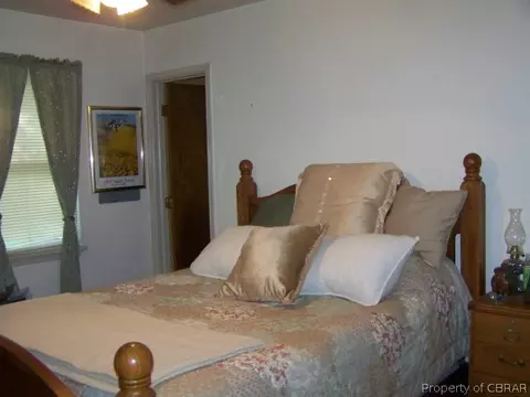 5545 Gum Fork Rd, Gloucester, VA 23061 photo 2