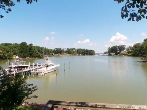 494 Hideaway Point Rd, Topping, VA 23169 photo 2