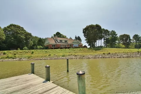 620 Holly Haven Rd, Weems, VA 22576 photo 4