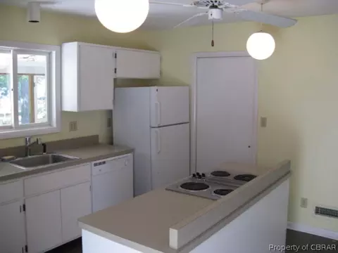 1082 Ocran Rd, White Stone, VA 22578 photo 4