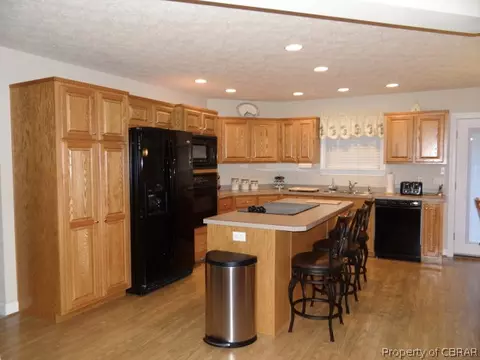 7958 Mountain Laurel Trl, Gloucester, VA 23061 photo 5