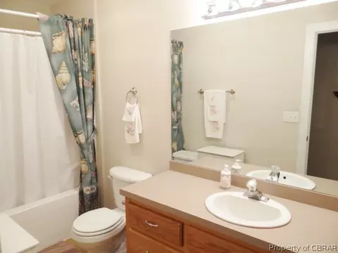 7958 Mountain Laurel Trl, Gloucester, VA 23061 photo 11