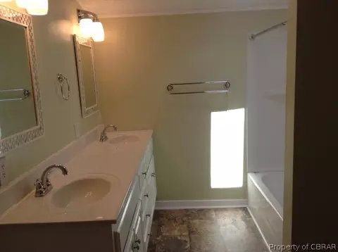 7054 Pear Tree Ave, Gloucester, VA 23061 photo 7