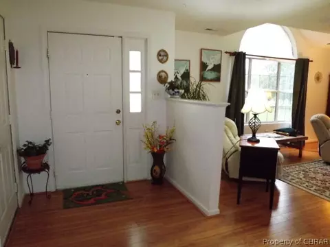 6785 Magnolia Dr, Gloucester, VA 23061 photo 2