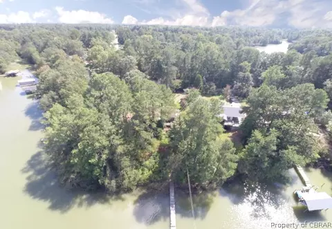 452 Hideaway Point Rd, Topping, VA 23169 photo 4