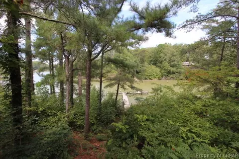 452 Hideaway Point Rd, Topping, VA 23169 photo 6