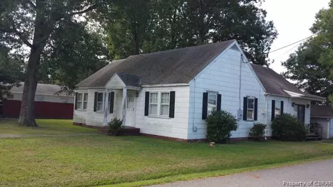 2129 Lee St, West Point, VA 23181 photo 1