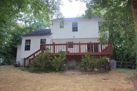 7133 Brendan Ct, Gloucester, VA 23061 photo 3