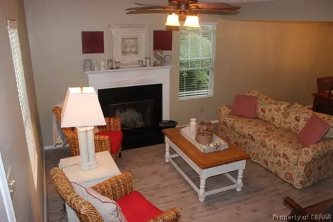7133 Brendan Ct, Gloucester, VA 23061 photo 9