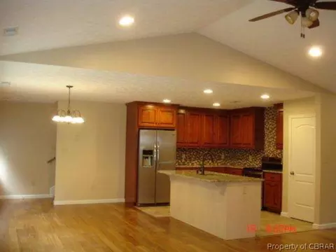 7236 Jeffrey Dr, Gloucester, VA 23061 photo 5