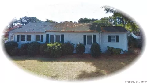 1809 Azalea Point Rd, Gloucester Point, VA 23062 photo 1
