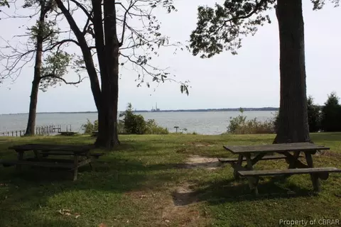 1484 Laurens Rd, Gloucester Point, VA 23062 photo 33