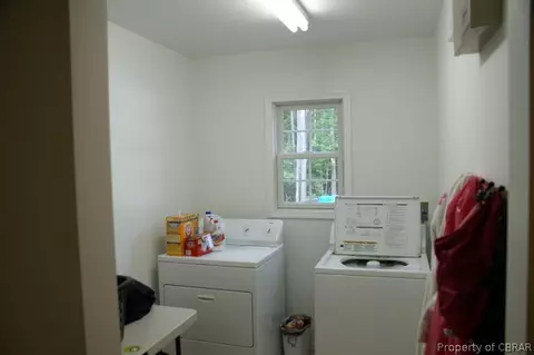 9322 Sheldon Ln, Gloucester, VA 23061 photo 12