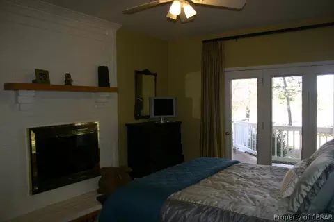 8667 Dundee Ln, Gloucester, VA 23061 photo 19