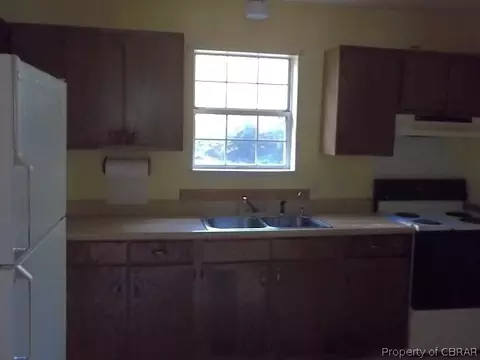 8752 Marlfield Rd, Gloucester, VA 23061 photo 6