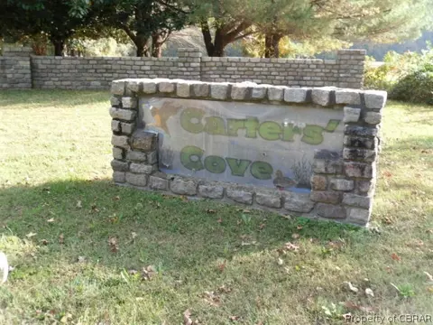 4472 Old Squaw Ln, Gloucester, VA 23061 photo 2