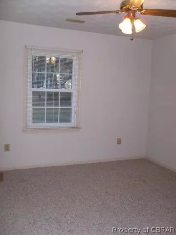 4472 Old Squaw Ln, Gloucester, VA 23061 photo 15