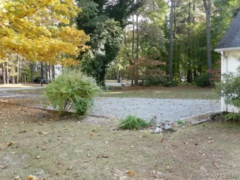 4472 Old Squaw Ln, Gloucester, VA 23061 photo 6