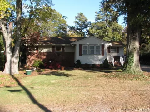1489 Laurens Rd, Gloucester Point, VA 23062 photo 2