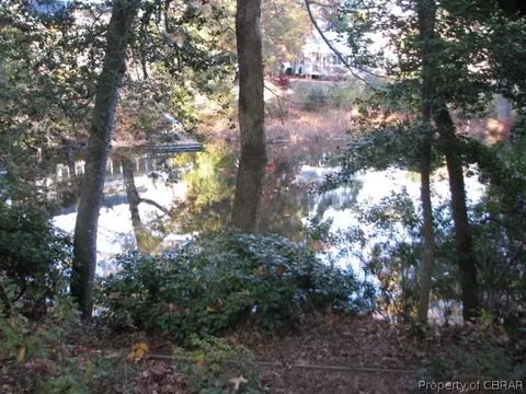 1489 Laurens Rd, Gloucester Point, VA 23062 photo 3