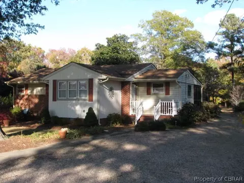 1489 Laurens Rd, Gloucester Point, VA 23062 photo 1