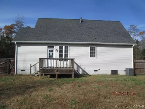 12429 Pine Trl, Gloucester, VA 23061 photo 2