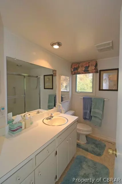 34 Golf Course Dr, Weems, VA 22576 photo 2